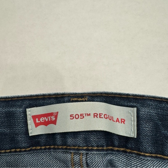 Levi Strauss Women’s 505 Regular Denim Jeans Size W26 x L27 - Picture 4 of 5
